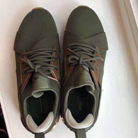Puma Muse Metal Sneakers size 8.5 - Picture 4 of 9